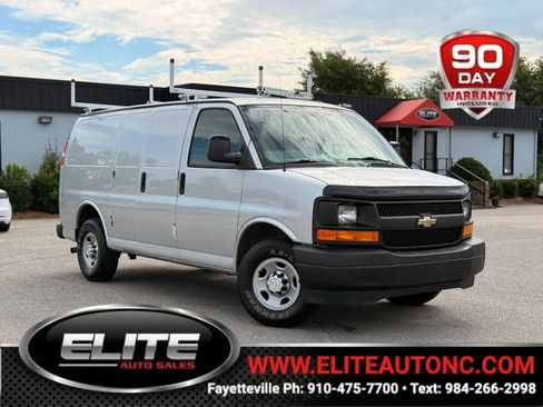 Used 2017 Chevrolet Express 2500 RWD image 1