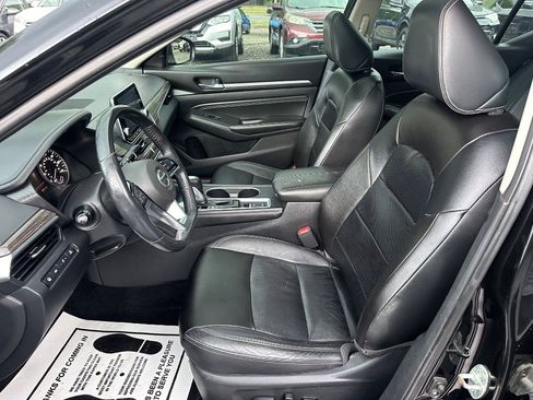Used 2019 Nissan Altima 2.5 SL FWD image 11