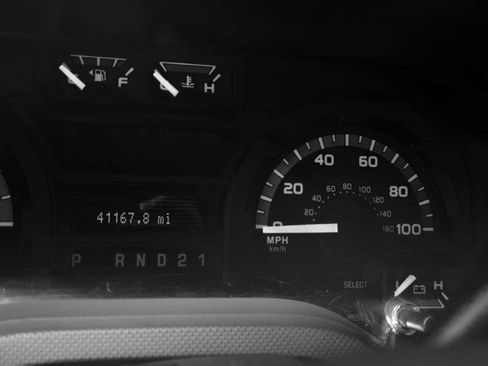 Used 2014 Ford E-350 and Econoline 350 Super Duty w/ Power Group image 2