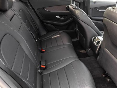 Used 2022 Mercedes-Benz GLC 300 4MATIC image 28