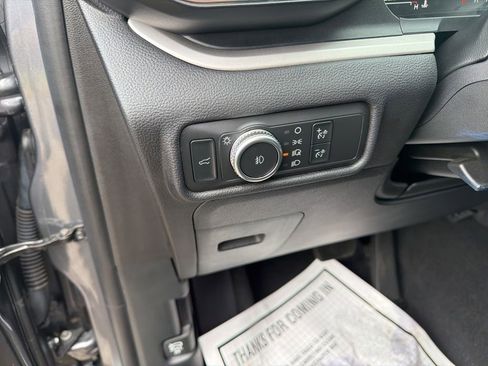 Used 2021 Ford Explorer XLT w/ Equipment Group 202A image 23