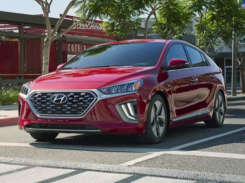 Used 2021 Hyundai Ioniq SE FWD image 1