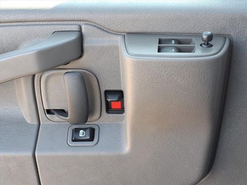 Used 2024 GMC Savana 2500 Work Van w/ Driver Convenience Package image 4