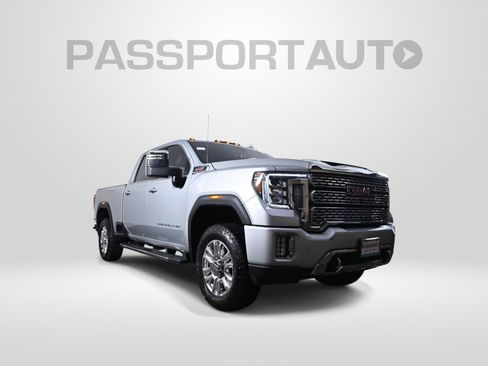 Used 2023 GMC Sierra 2500 Denali w/ Denali Ultimate Package AWD/4WD image 3
