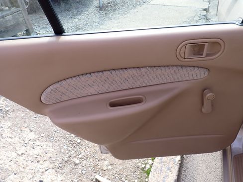 Used 1997 Ford Escort LX image 23