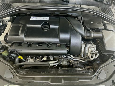 Used 2015 Volvo XC60 T6 Premier Plus AWD/4WD image 35