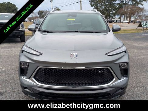 Used 2024 Buick Encore GX Sport Touring image 9
