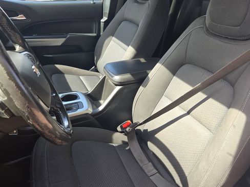 Used 2022 Chevrolet Colorado LT w/ Fleet Safety Package image 17