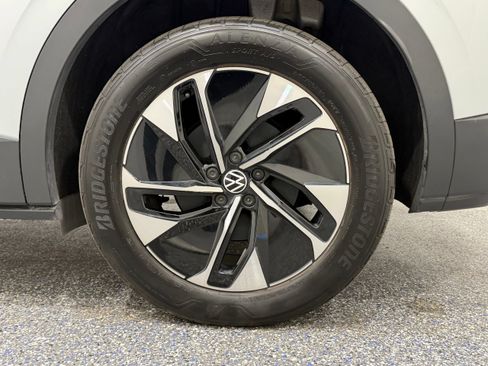 Used 2022 Volkswagen ID.4 Pro AWD/4WD image 12
