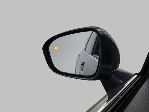 New 2025 Mitsubishi Outlander SEL image 19