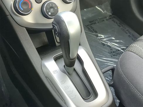 Used 2020 Chevrolet Sonic LT image 37