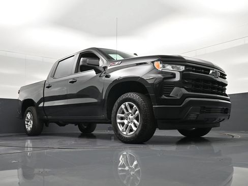 Used 2024 Chevrolet Silverado 1500 RST w/ Z71 Off-Road Package AWD/4WD image 25