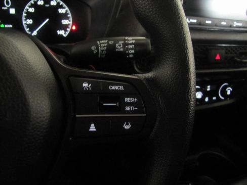Certified 2025 Honda HR-V LX image 8