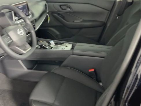 New 2025 Nissan Rogue S image 11