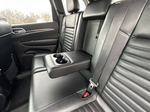 Used 2018 Jeep Grand Cherokee Limited image 28