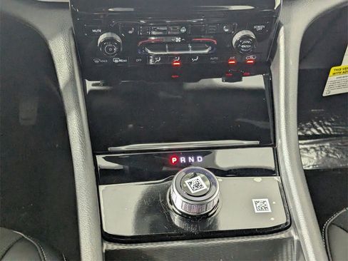 New 2025 Jeep Grand Cherokee Altitude image 21