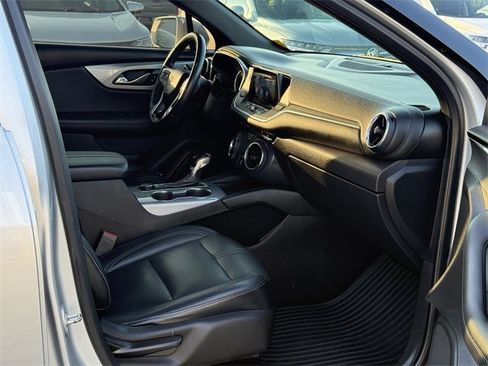 Used 2019 Chevrolet Blazer LT image 16