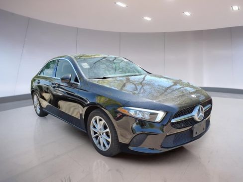 Used 2019 Mercedes-Benz A 220 4MATIC image 1