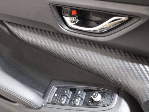 Used 2024 Subaru Ascent Premium w/ Convenience Package image 17