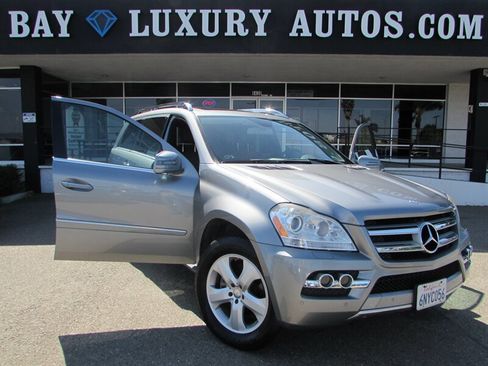 Used 2011 Mercedes-Benz GL 450 4MATIC image 37