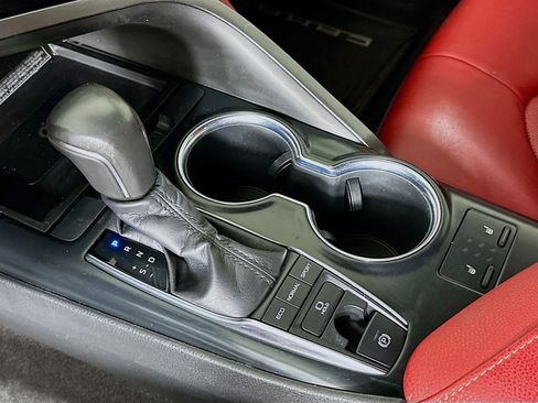 Used 2019 Toyota Camry XSE image 24