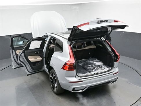 New 2026 Volvo XC60 B5 Plus w/ Protection Package Premier image 51