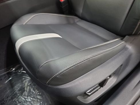 Certified 2025 Toyota Camry SE w/ Convenience Package AWD/4WD image 27