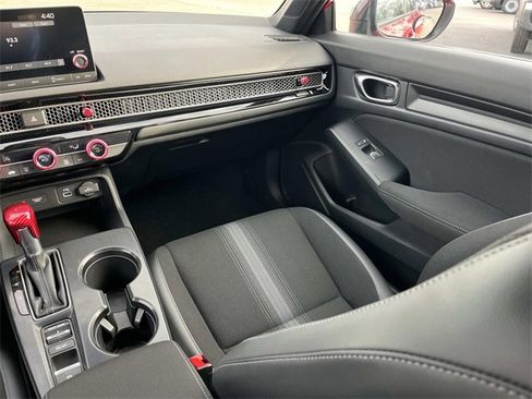 Used 2022 Honda Civic Sport image 13