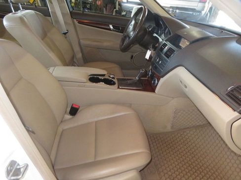 Used 2011 Mercedes-Benz C 300 Sedan image 29