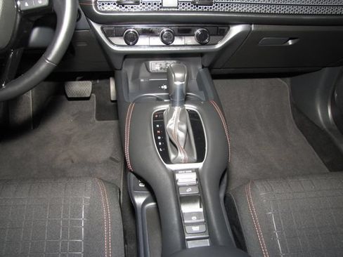Certified 2026 Honda HR-V Sport image 14