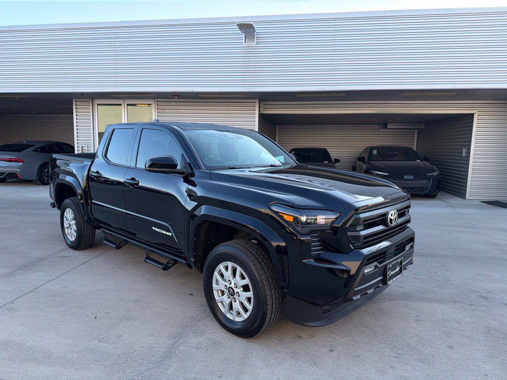 Used 2025 Toyota Tacoma SR5 RWD image 3