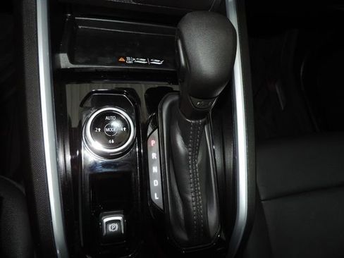 Certified 2025 Chevrolet Colorado Trail Boss AWD/4WD image 24