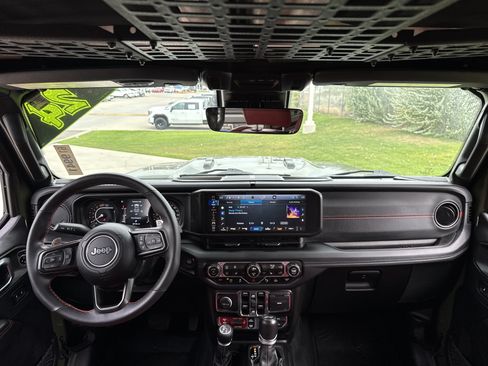 Used 2024 Jeep Wrangler Unlimited Rubicon 392 AWD/4WD image 18