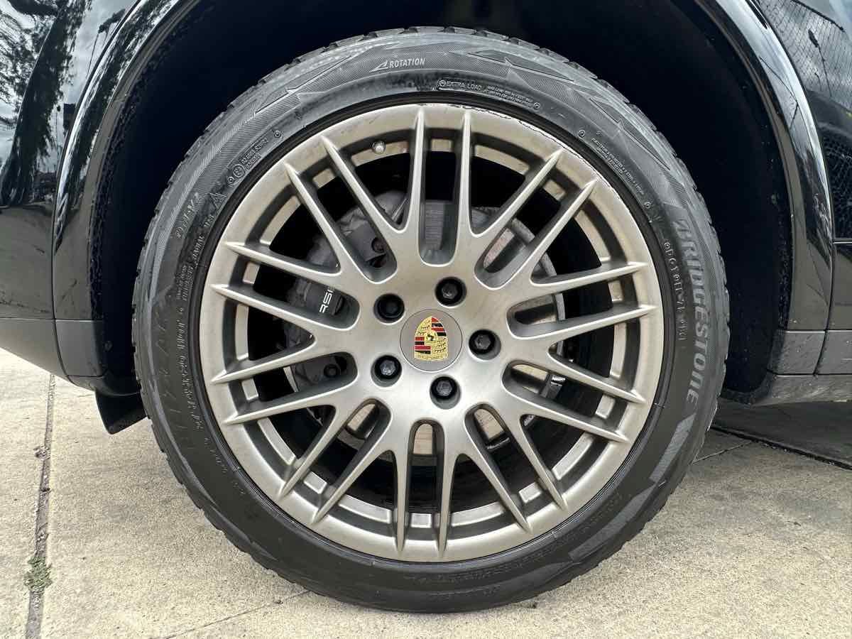 Used 2017 Porsche Cayenne AWD/4WD image 9