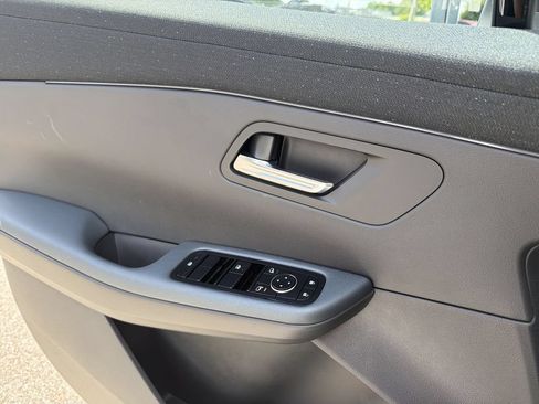 New 2026 Nissan Leaf SV+ w/ Floor Mat Package (SV+) FWD image 21