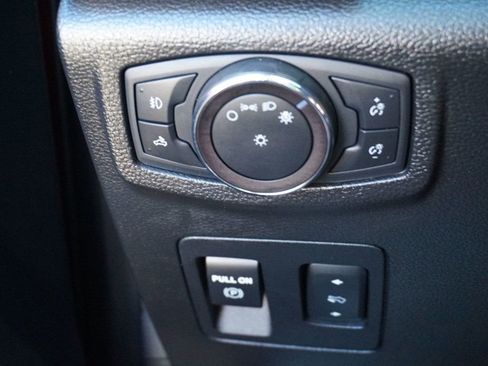 Used 2019 Ford F150 Platinum w/ Max Trailer Tow Package image 25