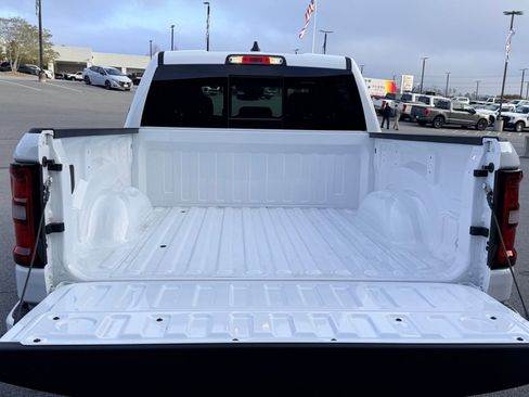 New 2026 RAM 1500 Big Horn AWD/4WD image 9