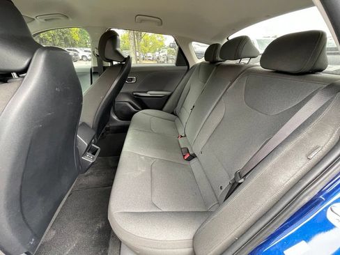 Used 2025 Kia K4 FWD image 25