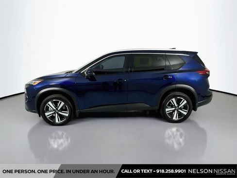 Certified 2025 Nissan Rogue SL w/ Tech Package AWD/4WD image 8