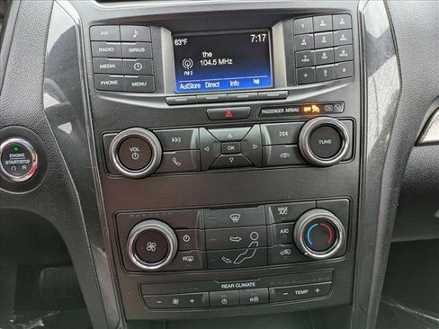 Used 2019 Ford Explorer XLT w/ Class III Trailer Tow Package AWD/4WD image 13