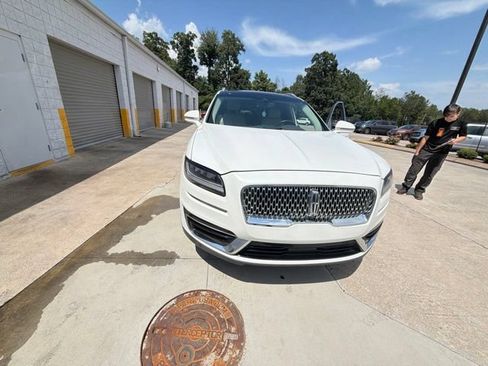 Used 2020 Lincoln Nautilus Reserve w/ Equipment Group 201A FWD image 6