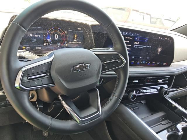 Used 2025 Chevrolet Tahoe Z71 w/ Z71 Off-Road Package AWD/4WD image 7
