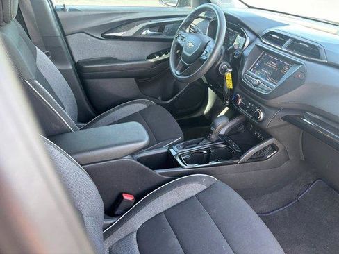 Used 2023 Chevrolet TrailBlazer LS image 11