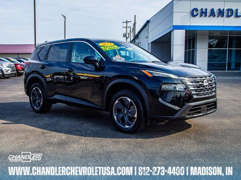 Used 2024 Nissan Rogue SV FWD image 1