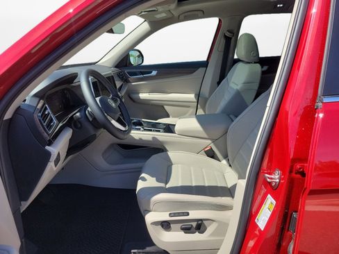 New 2025 Volkswagen Atlas SEL image 9