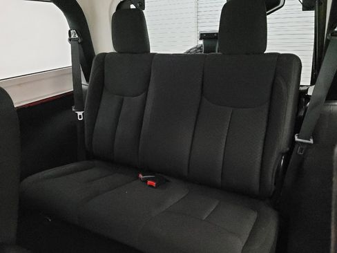 Used 2015 Jeep Wrangler Sport AWD/4WD image 18