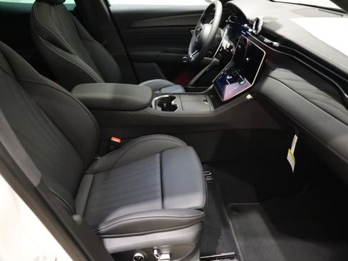 New 2025 Maserati Grecale GT image 16