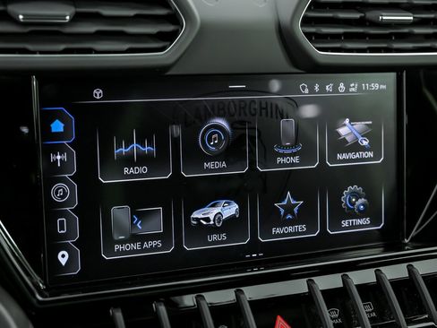Used 2023 Lamborghini Urus S image 35