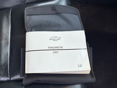 Used 2007 Chevrolet Avalanche LT w/ LT Preferred Equipment Group image 24