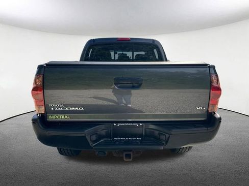 Used 2015 Toyota Tacoma 4x4 Double Cab w/ Convenience Package image 12